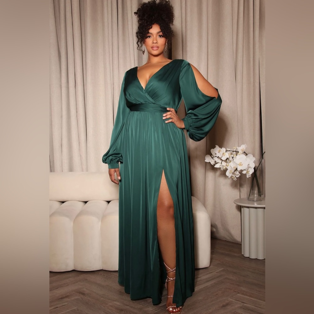 NWT - FashionNova Belle Maxi Dress